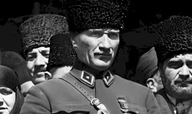 Atatürk'ün kemerine dikkatle bakın