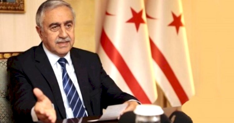 Eski Cumhurbaşkanı'nın Türkiye'ye girişi yasaklandı... Yavru Vatan'dan 42 kişilik liste