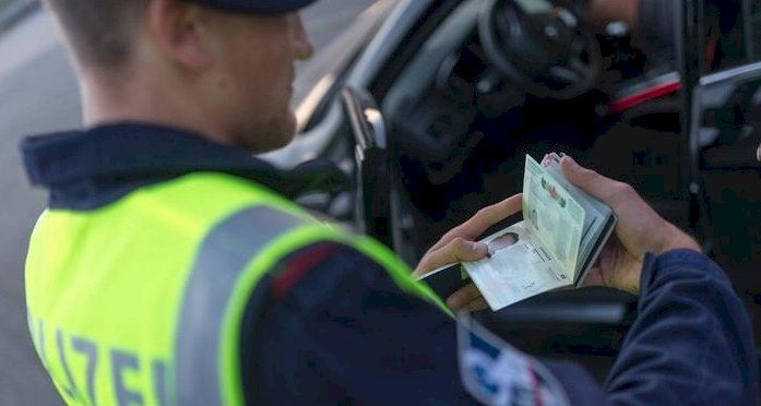Almanya'daki ilk gri pasaport davası Hannover'de başlıyor
