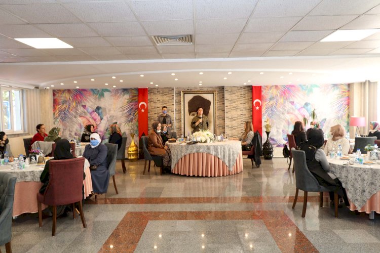 Dr. Ruhan Özkan, Şehit ve Gazilerimizin Anneleri, Eşleri ve Çocukları ile Bir Araya Geldi