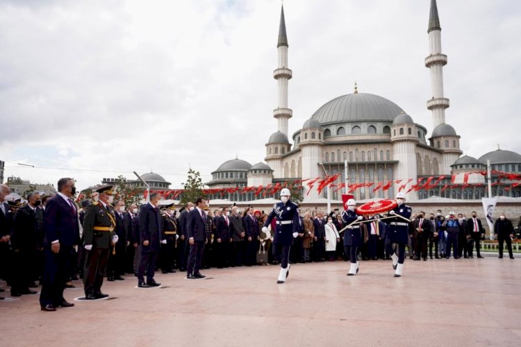 TAKSİM’DE 98’NCİ YIL ANMASI