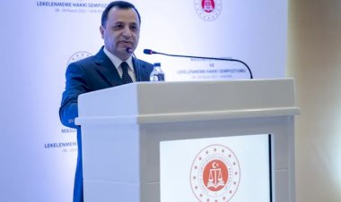 AYM Başkanı Arslan: Cübbeyle siyaset olmaz, cübbesiz yargılama da olmaz