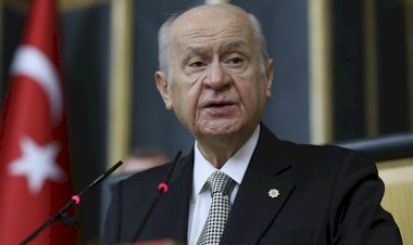 Bahçeli'den Cumuhurbaşkanlığı YİK üyesi Cemil Çiçek'e yüzde 50+1 tepkisi: Kimlere şirin görünmeye çalışıyorsunuz?