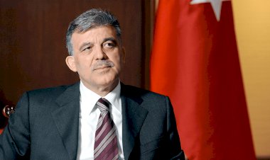 Abdullah Gül Karakoç'un vefatı üzerine mesaj yayınladı