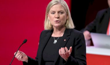 İsveç’te ülkenin ilk kadın başbakanı olarak seçilen Magdalena Andersson saatler sonra görevini bıraktı