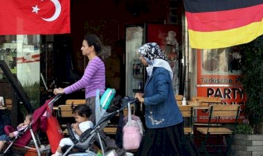 Almanya’da yeni hükümeti kuracak üç parti Türkiye’ye hangi mesajları verdi?