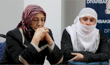 'Adalet Nöbeti'ndeki hasta tutuklu ve mahpus yakınları: Cezaevlerinden cenazeler çıkmasın
