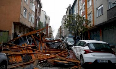 Kuvvetli rüzgâr ve yağışlar 4 can aldı