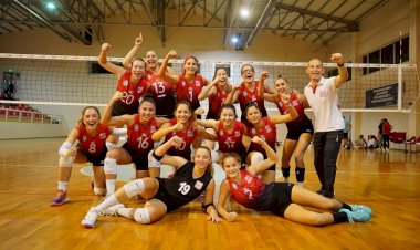 AYVALIK SPORDA DA DOLUDİZGİN DEVAM EDİYOR