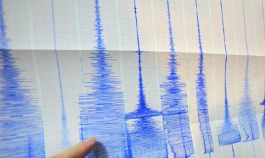 Ege Denizi'nde peş peşe depremler