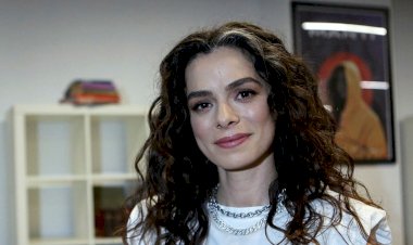 ÖZGE ÖZPİRİNÇCİ ANNE OLDU!