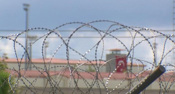 Cezaevlerine pandemi tecridi: 1 yıl 8 aydır açık görüş yok