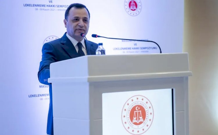 AYM Başkanı Arslan: Cübbeyle siyaset olmaz, cübbesiz yargılama da olmaz