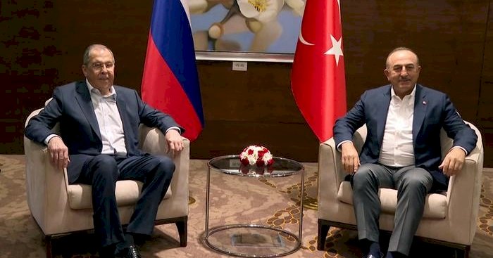 Lavrov'dan Çavuşoğlu'na Ukrayna telefonu