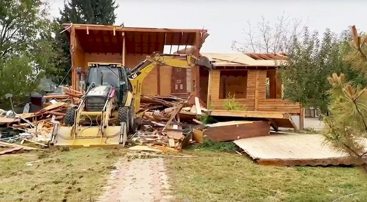 İzmir Büyükşehir Belediyesi’nden  İNSAFSIZ YIKIM