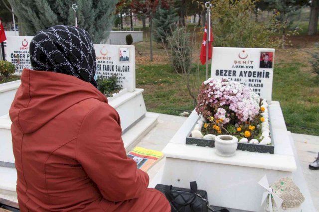 Şehit annesinden duygulandıran paylaşım