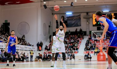 Aliağa Petkim Spor 82 – 92 Anadolu Efes
