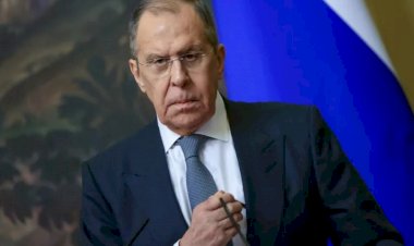 Lavrov, Batı'nın silah sevkiyatını eleştirdi: Ukrayna'yı güç kullanarak çözüme inandırıyor