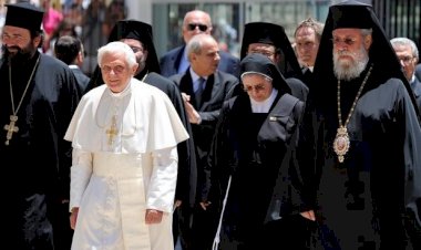 Papa'dan Kıbrıs mesajı: Milliyetçi korku duvarları örmeyin
