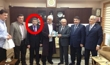 Gülen’in eski sağ kolu Nurettin Veren Odatv’ye anlattı: Yeni bakan Nebati’nin fotoğrafının hikayesi