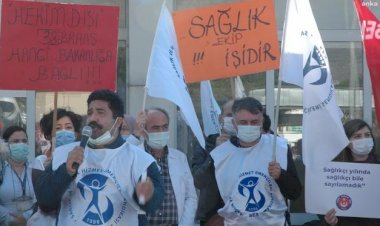 Sağlık çalışanlarının zam isyanı: "Hemşire miyim yedek lastik miyim?"