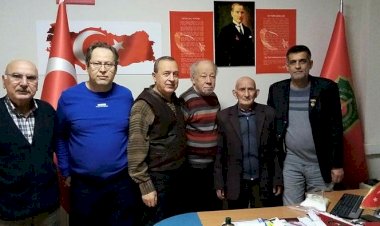 Şehit babasına 29 yıl sonra sürpriz doğum günü partisi
