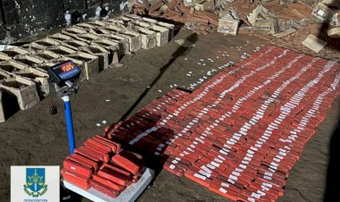 Ukrayna'ya bağlı Kırım Savcılığı, eroin kaçakçılığı şüphesiyle iki Türk vatandaşını yakaladı
