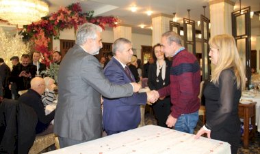 İYİ Parti ve CHP’den Toplu İstifa