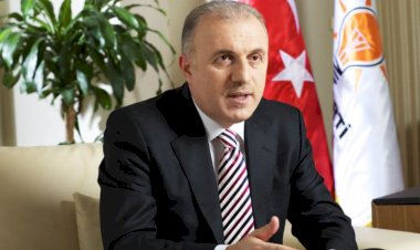 Aziz Babuşçu: TV'lerde AK Parti adına konuşan gazeteciler önemli bir sorun