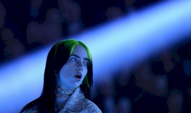 Yetişkin filmleri yıldızı, Billie Eilish'in pornoya maruz kalmasından ebeveynlerini sorumlu tuttu