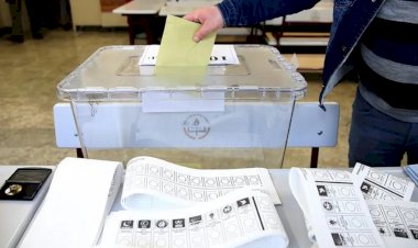 Yılın son anketi: AK Parti 30.8, CHP 25.1