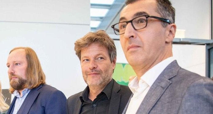 Göçmenlikten Tarım Bakanlığına: Cem Özdemir