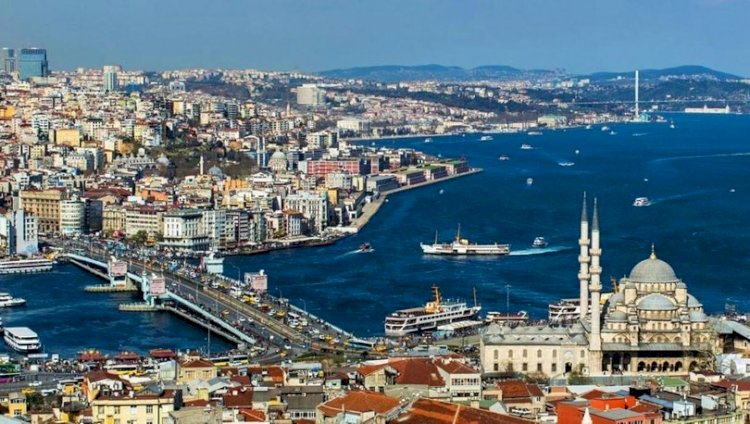 İstanbul'da koku alarmı... Prof. Dr. Naci Görür  açıkladı