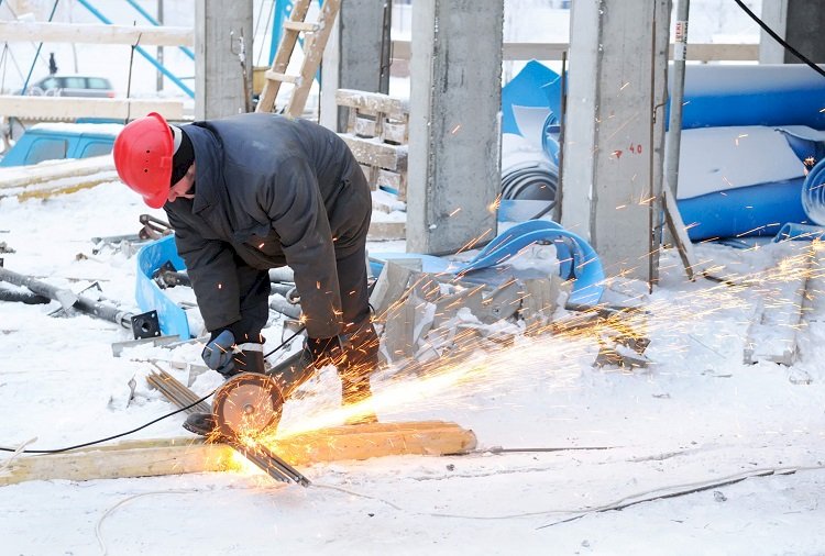 SOĞUK HAVALARDA AÇIK ALANDA ÇALIŞANLARIN ALMASI GEREKEN 5 ÖNLEM