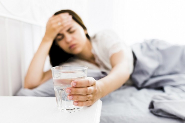 Migren için doğal tedavi yöntemi:  Su Detoksu 