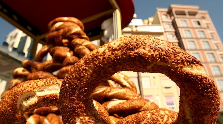 Ekonomik kriz Kuzey Kıbrıs'ı da vurdu: Simit artık 10 TL