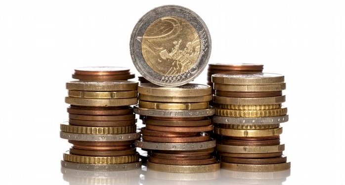 Euro 20 TL'yi gördü