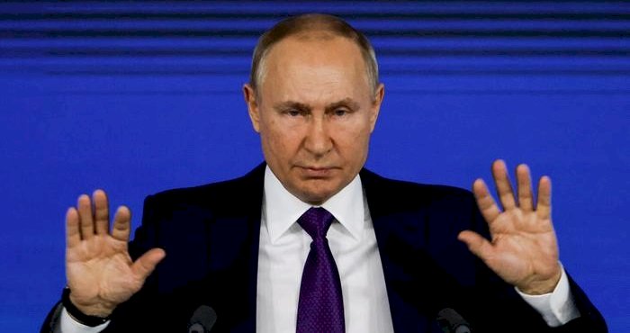 Putin: "Faiz Arttırmasak Türkiye Gibi Olurduk"