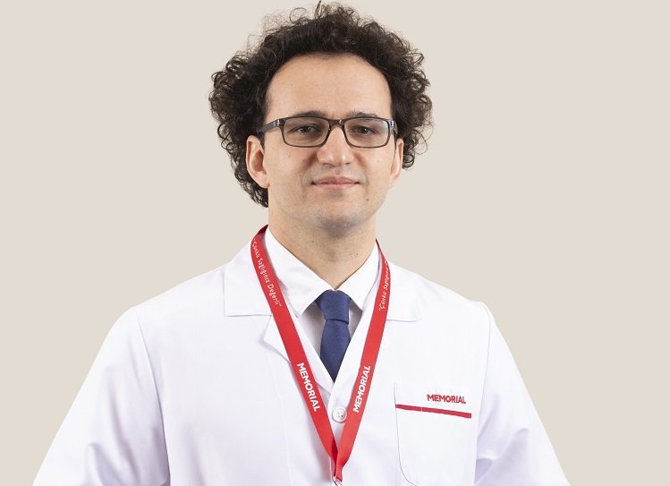 VARİKOSELDE MİKROCERRAHİ TEKNİĞİ BABA OLMA ŞANSINI ARTIRIYOR