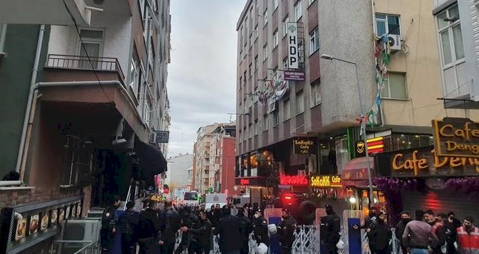 İstanbul'da HDP binasına saldırı
