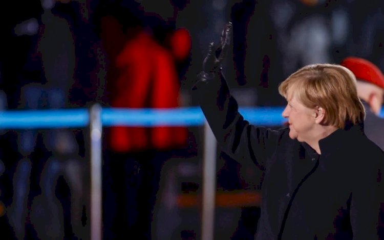 Almanya 2021'i Merkelsiz Kapatıyor