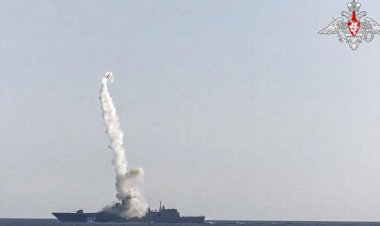 Rusya, denizaltıdan ve fırkateynden fırlatılan 12 hipersonik füzeyi test etti