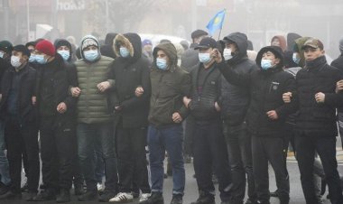 Kazakistan'da kontrolü sağlayan hükmet 5 binden fazla göstericiyi gözaltına aldı