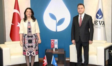 "Halk" veya "Demokrasi" ittifakı için görüşmeler sürüyor… Üçüncü ittifak mı geliyor?