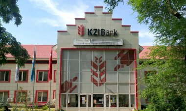 "KZI Bank'ın Genel Müdür Yardımcısı Arifoğlu, Ahıskalılar Birliği Başkanı Kassanov'a geri ödenmeyeceğini bile bile kredi veriyor"