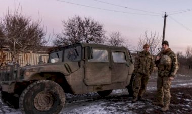 Rusya'dan Donetsk ve Luhansk'ı Tanıma Girişimi
