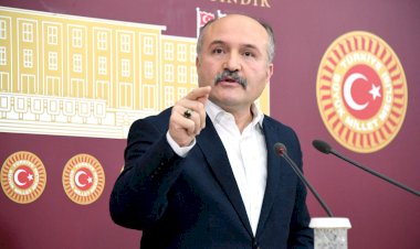 Usta, “Enerji Bakanı ahlaklı bir siyasetçi olarak istifa etmek durumundadır.”