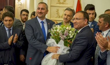 Türkiye'yi Ak Parti mi yönetiyor, CHP mi?