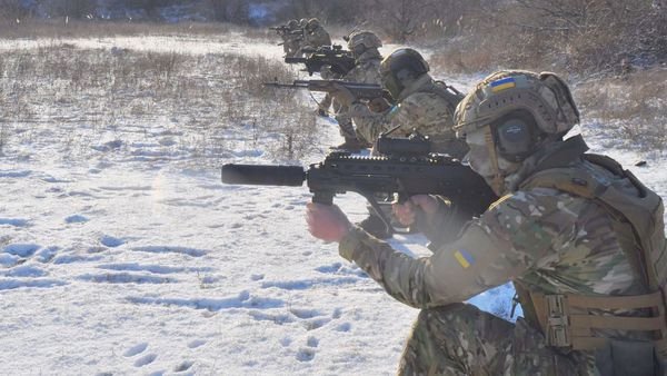 Ukrayna istihbarat askerleri Kırım yakınlarında tatbikat yaptı