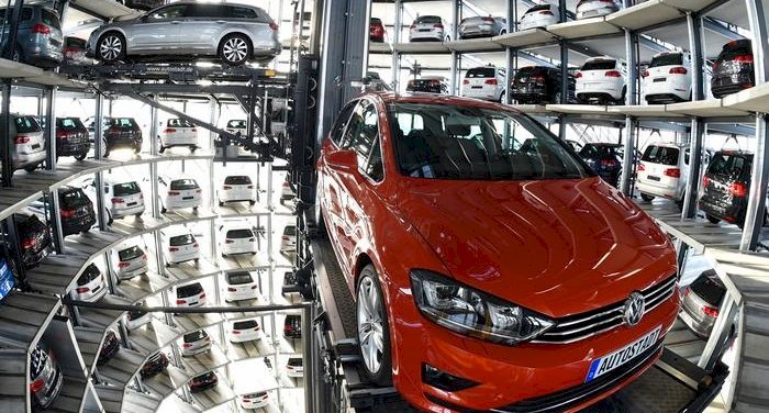 Almanya'da otomobil satışlarında rekor düşüş